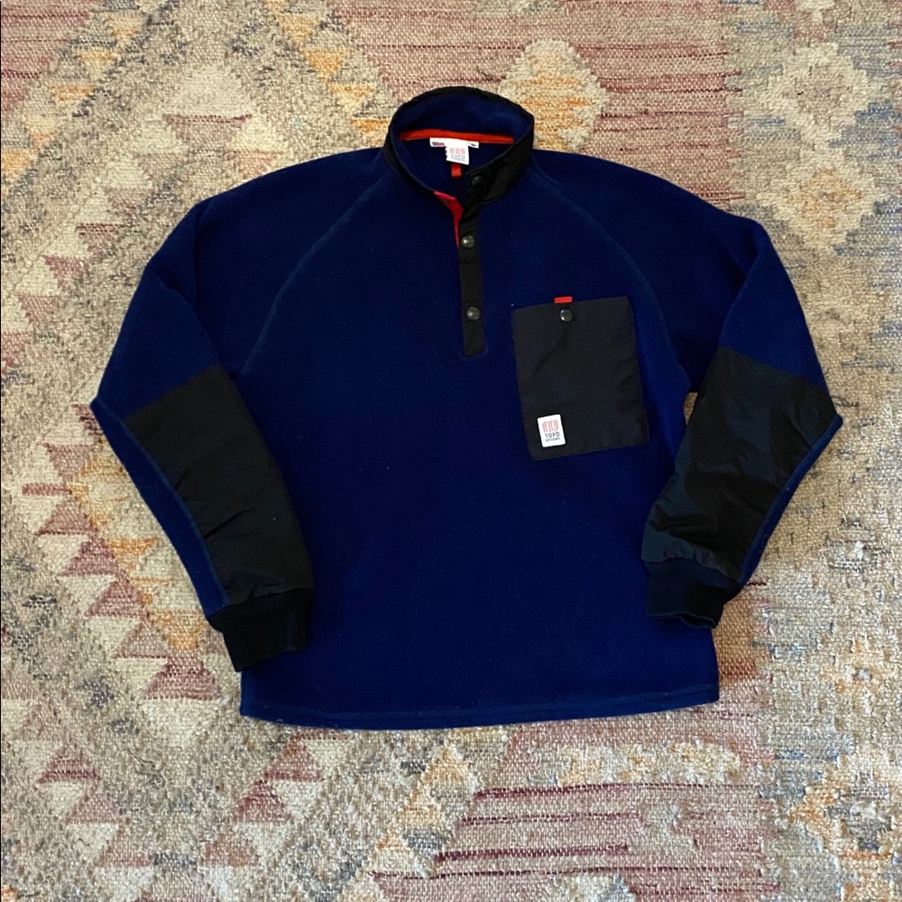 Topo Mountain Fleece Pullover